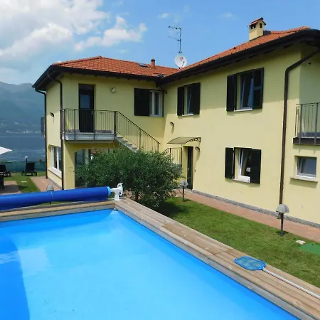 Ferienhaus Haus Am See Porto Valtravaglia