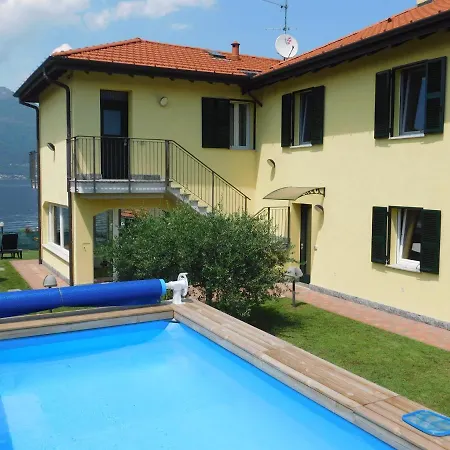 Haus Am See * Porto Valtravaglia