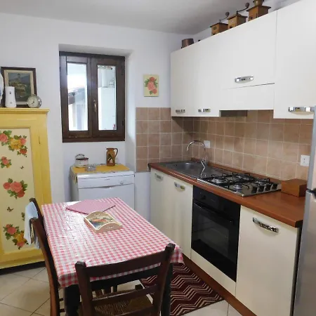 Haus Am See * Porto Valtravaglia