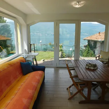 Haus Am See Porto Valtravaglia