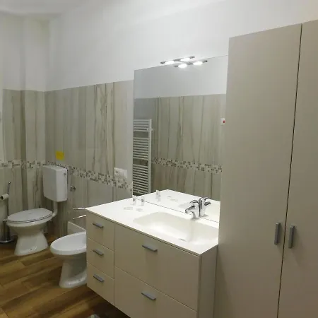 Haus Am See * Porto Valtravaglia