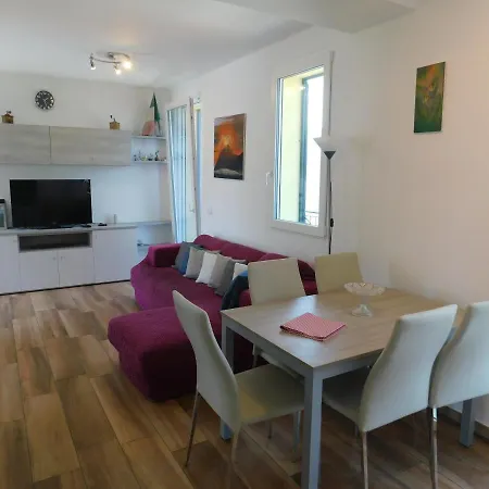 Holiday home Haus Am See *